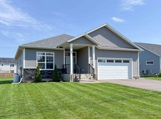 324 Upton Rd, Charlottetown, PE C1E 1Z5
