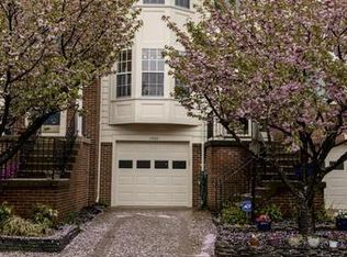 7060 Gatton Sq, Alexandria, VA 22315