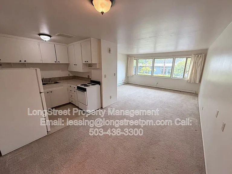 2620 NW Tyler Ave — Photo 8