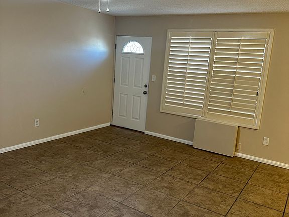 5th image of 4723 Jackson St APT 33