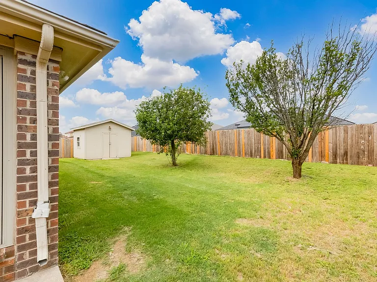 2405 Coy Dr — Photo 29