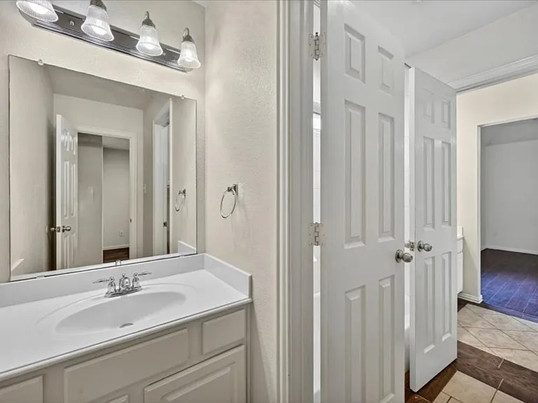 11068 Downbrook Dr — Photo 18