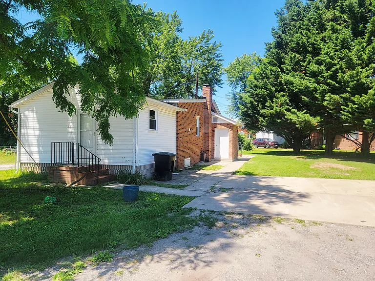 452 Graythorn Rd — Photo 11