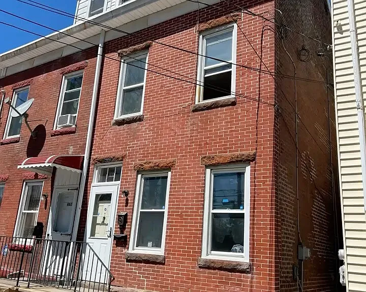 464 Genesee St #1 — Photo 14