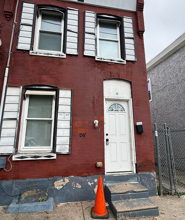 1st image of 1547 N 60th St