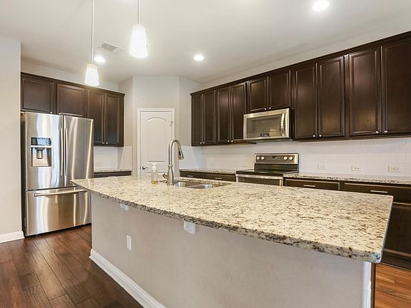 5th image of 1413 Meadowsouth Ln