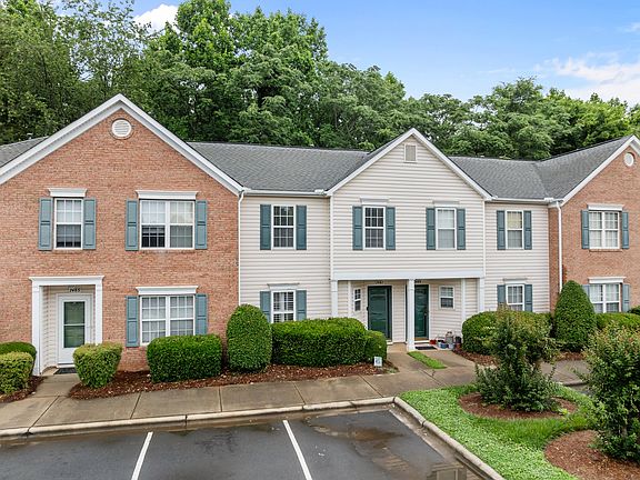 5th image of 7487 Pilot Cove Ct #1