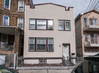 40 Poplar St, Jersey City, NJ 07307