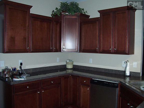 5th image of 157 Williams Wood Dr