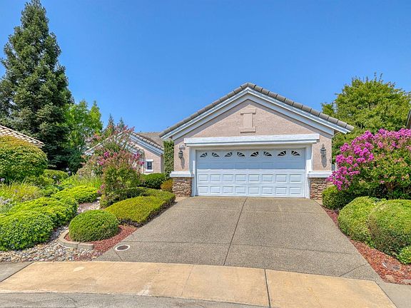 2nd image of 8020 Stagecoach Cir