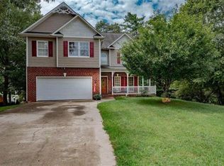 2595 Knoll Ridge Ct, Hickory, NC 28602