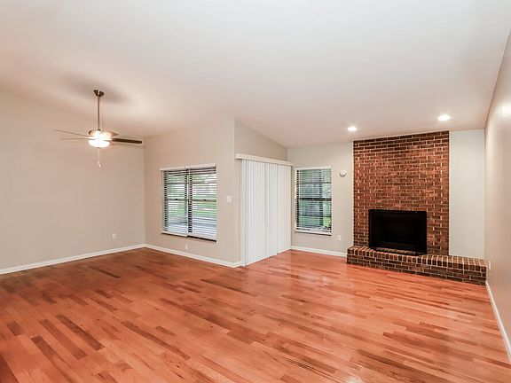 4th image of 15918 Mystic Way