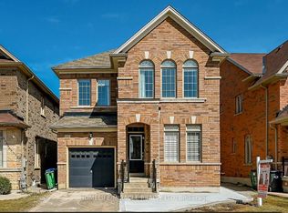 15 Fringetree Rd, Brampton, ON L6R3V8
