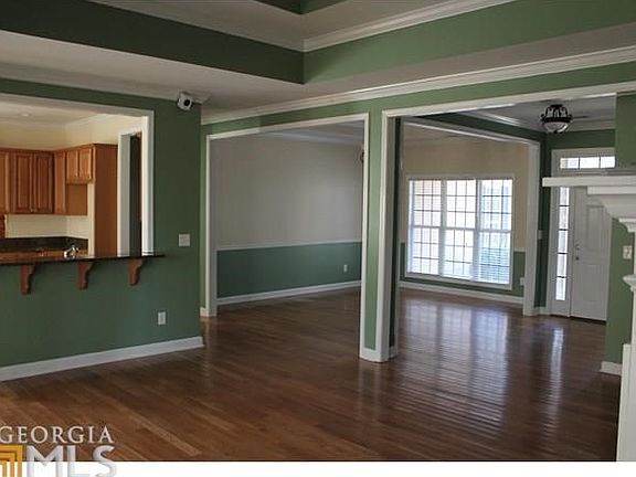 5th image of 649 Saint Andrews Dr
