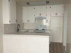 1540 N Catalina St, Burbank, CA