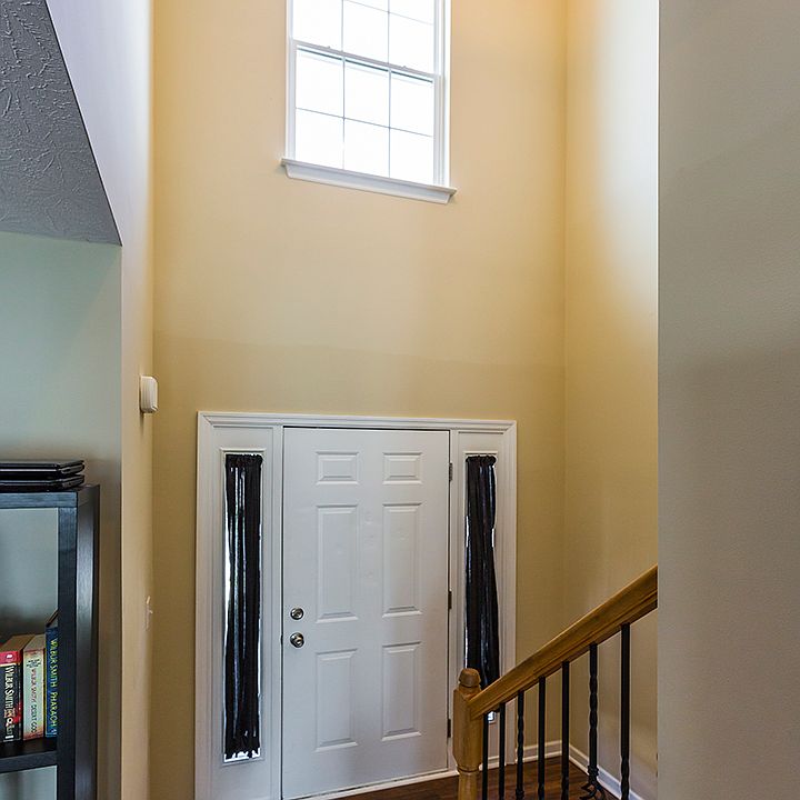 1st image of 813 Rock Way