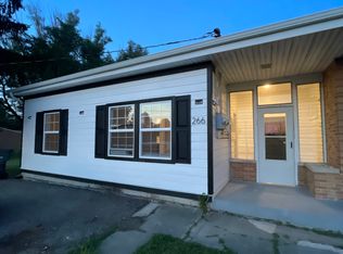 266 N 8th St #B, Upland, IN 46989