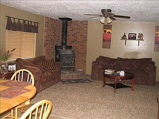 2nd image of 3505 Sunshine Ln