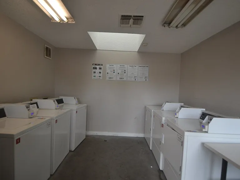 935 La Posada Dr #141 — Photo 24