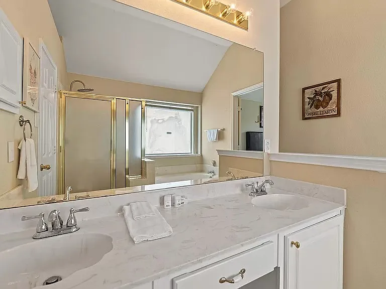 10309 Belfort Dr — Photo 16