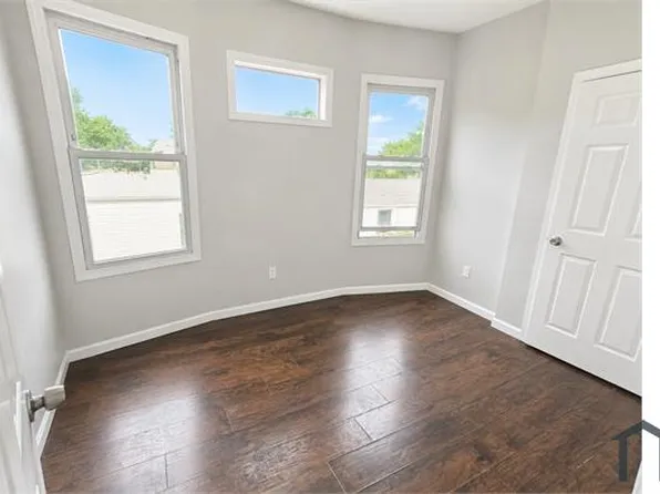 214 S 12th St, Newark, NJ