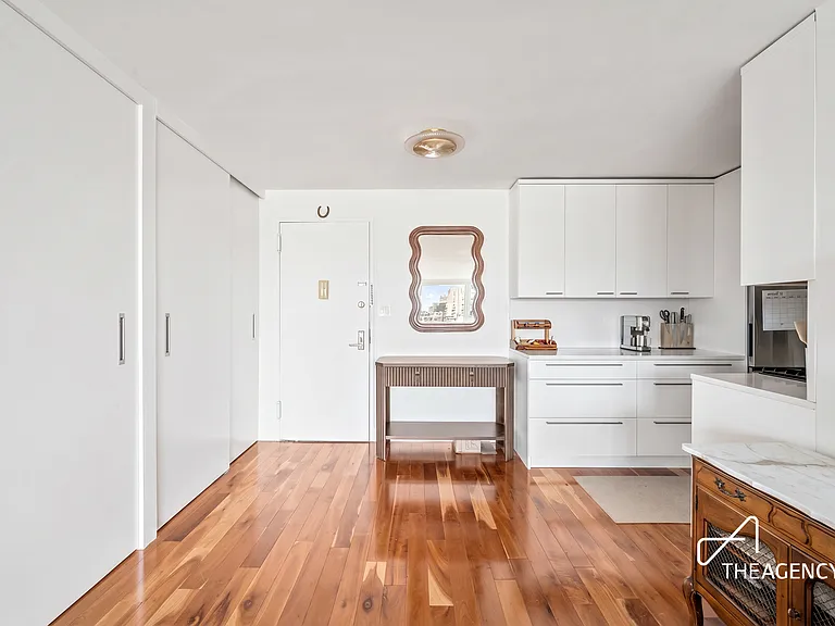 333 E 14th St #10G — Photo 7