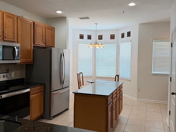 2nd image of 175 Bayberry Cir Unit 1005