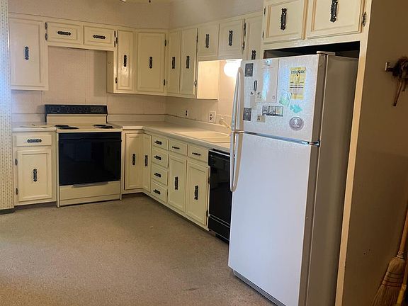 4th image of 1715 Mikes Dr