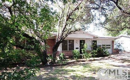 5th image of 454 Pinewood Ln
