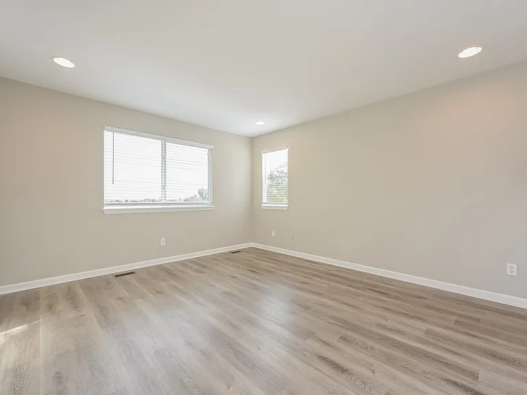 3537 E 141st Pl — Photo 11