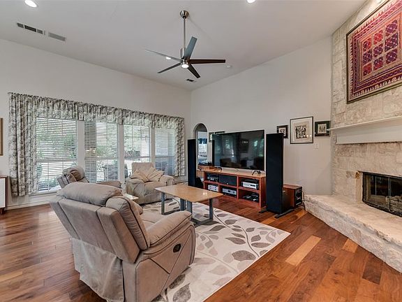 5th image of 10017 Huffines Dr