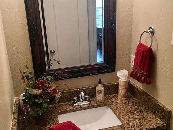 5th image of 107 Graystone Pl