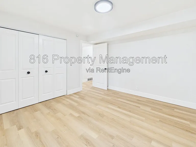 9524 Manning Ave #9520 — Photo 18