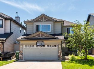27 N Bridlerange Cir SW, Calgary, AB T2Y 5H4