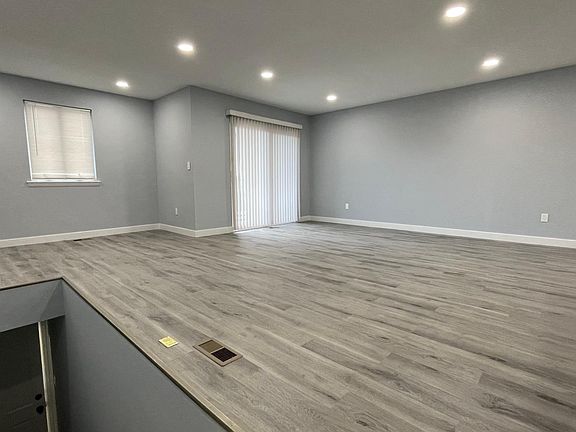 5th image of 9144 Ellie Dr #B