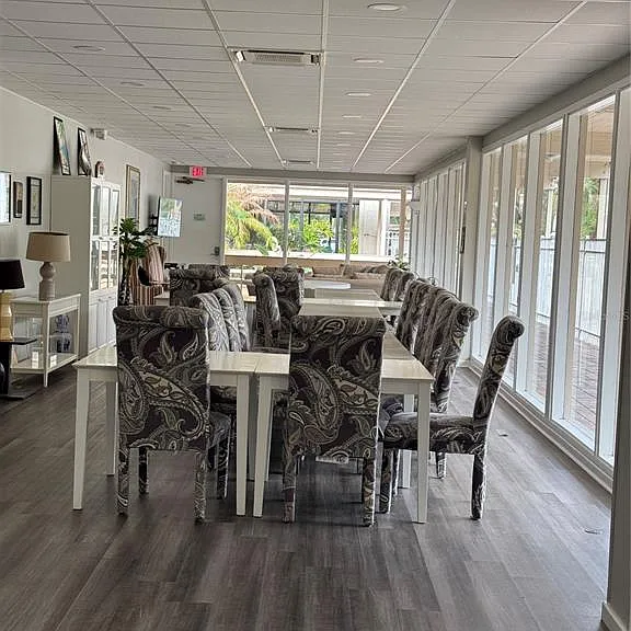 603 W Club Blvd — Photo 18