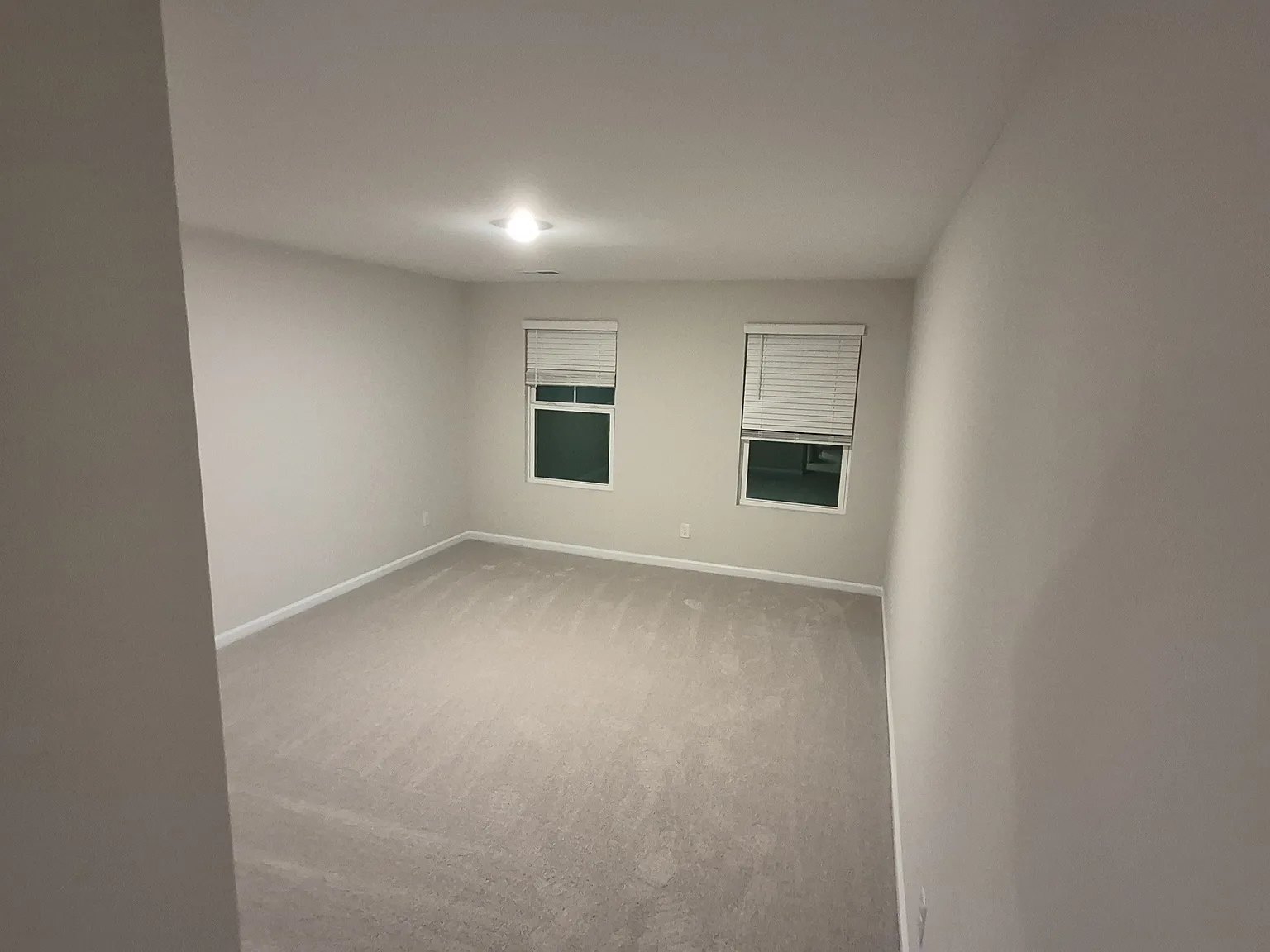4 bed, 2516 sqft, $800 — Photo 4