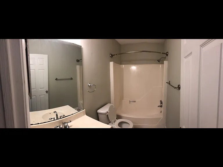 1402 Camp Rd #5F — Photo 4
