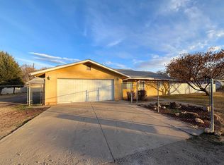 2528 La Vega Dr SW, Albuquerque, NM 87105