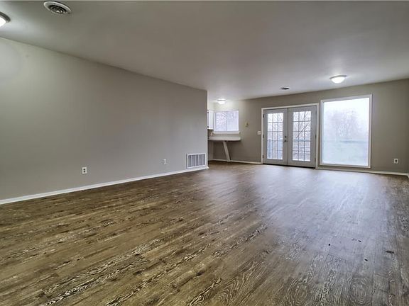 3rd image of 14798 Dutchmans Dr