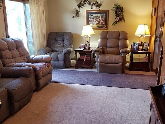 4th image of 416 Oaklawn Ave
