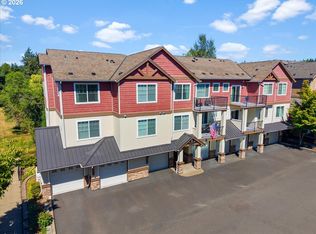 615 NW Lost Springs Ter Unit 404, Portland, OR 97229