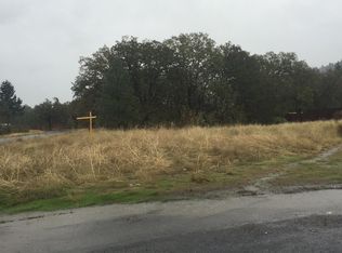 9450 Takilma Rd, Cave Junction, OR 97523