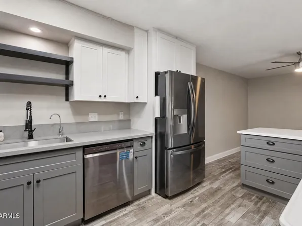 5836 W WINCHCOMB Drive, Glendale, AZ 85306