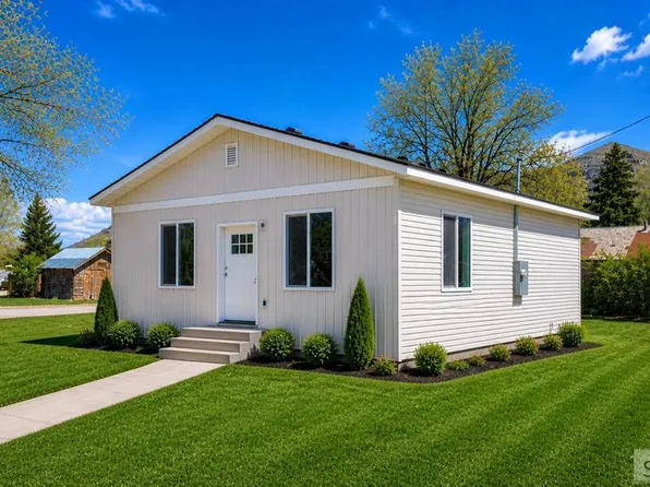 359 W Challis Ave, Arco, ID 83213