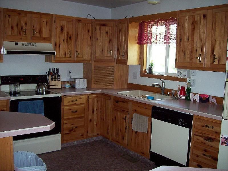2nd image of 959 Riverbend Dr