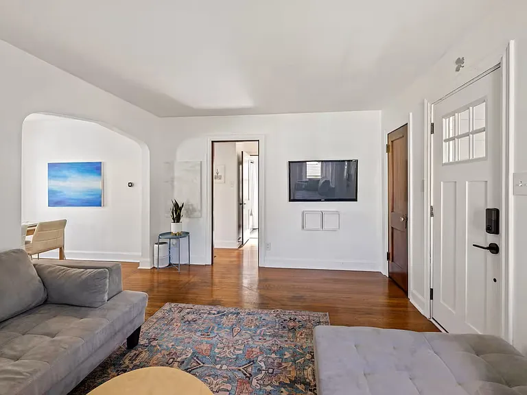 154 E Dominion Blvd — Photo 5