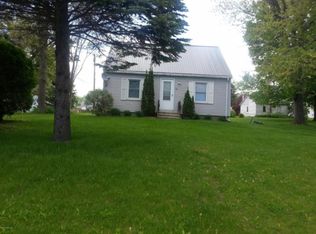 308 3rd Ave NE, Spring Grove, MN 55974