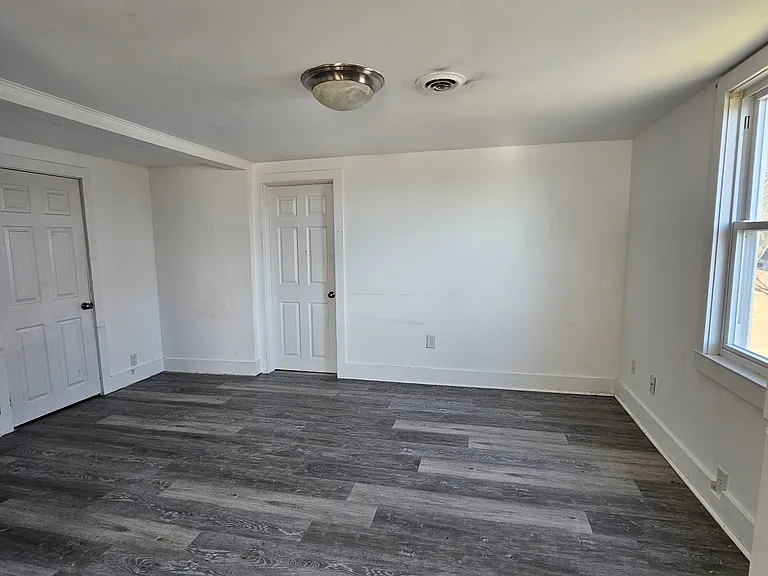 807 Gresham Rd #1 — Photo 10