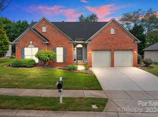 20305 Backcourse Ln, Cornelius, NC 28031